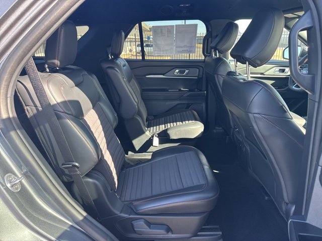 Used 2025 Ford Explorer ST-Line image 21