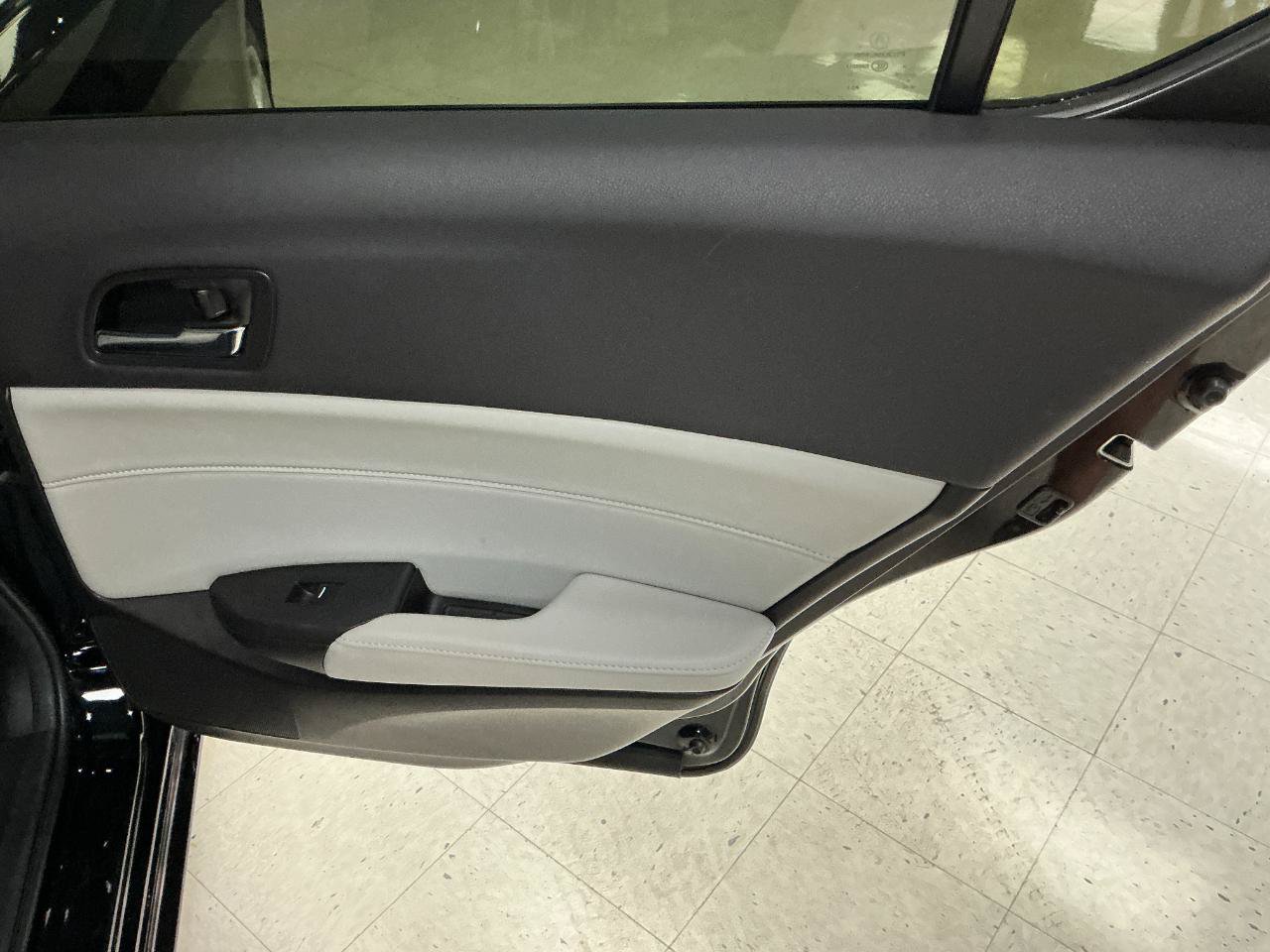 Used 2016 Acura ILX FWD image 26