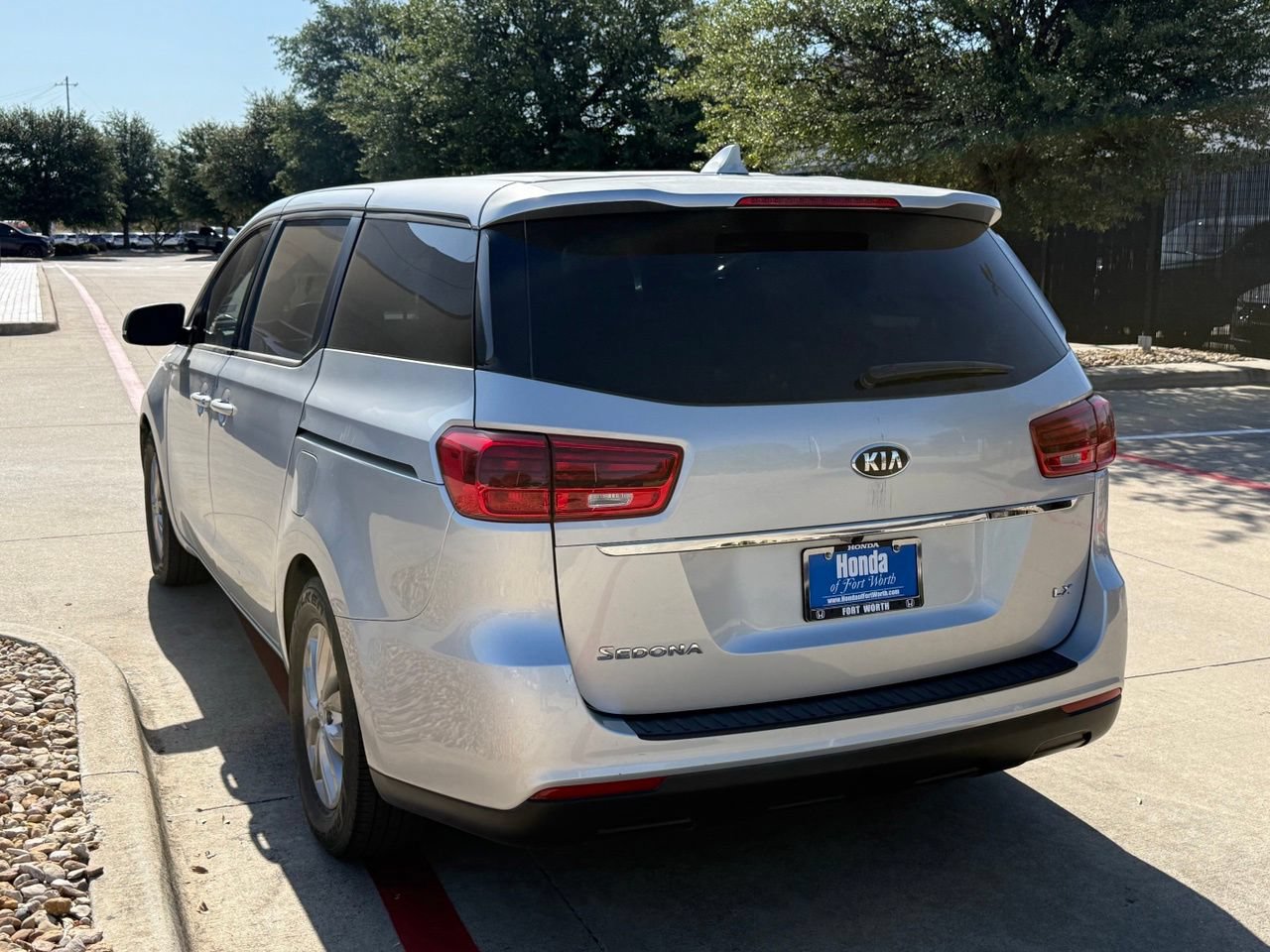 Used 2019 Kia Sedona LX FWD image 5