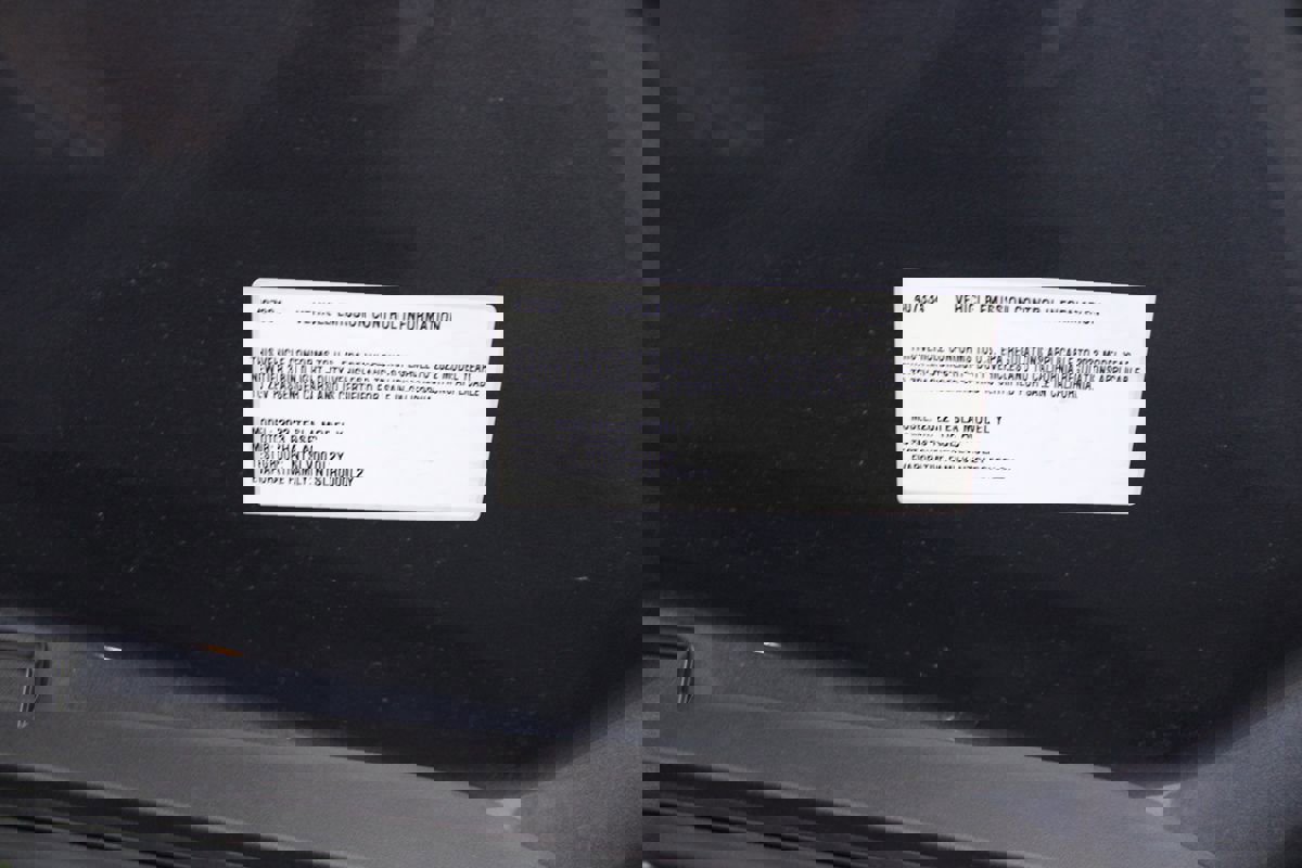 Used 2022 Tesla Model Y Performance image 37