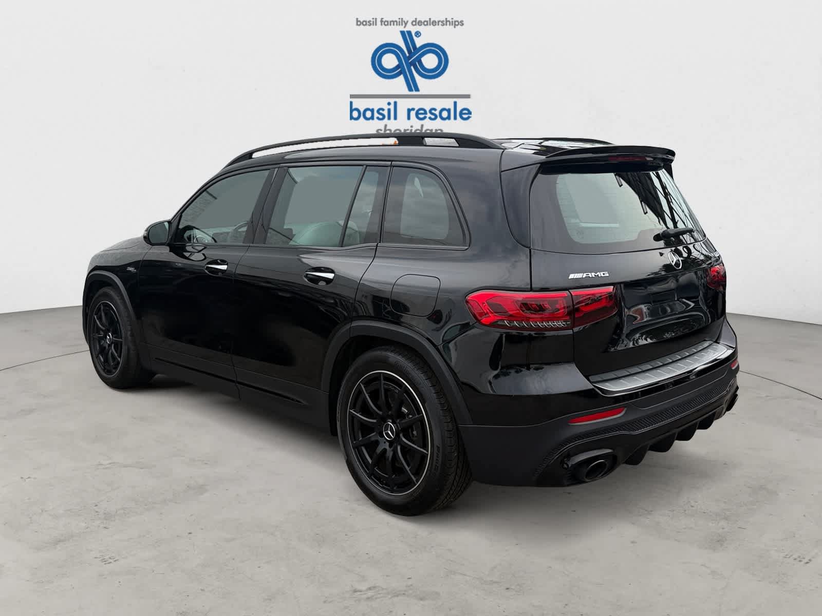 Used 2023 Mercedes-Benz GLB 35 AMG 4MATIC image 4