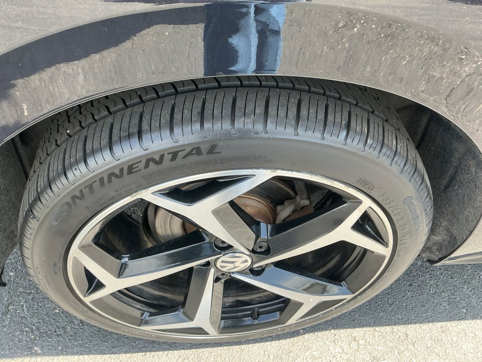 Certified 2020 Volkswagen Passat 2.0T R-Line image 27