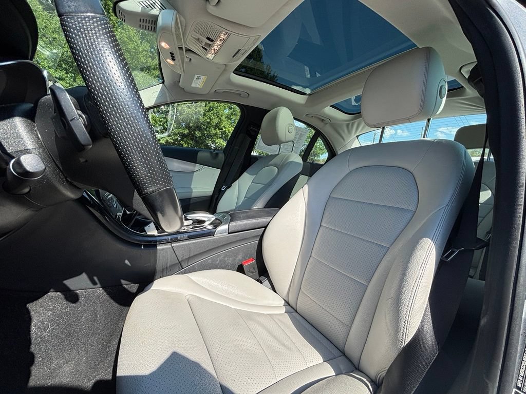 Used 2015 Mercedes-Benz C 300 4MATIC Sedan image 13