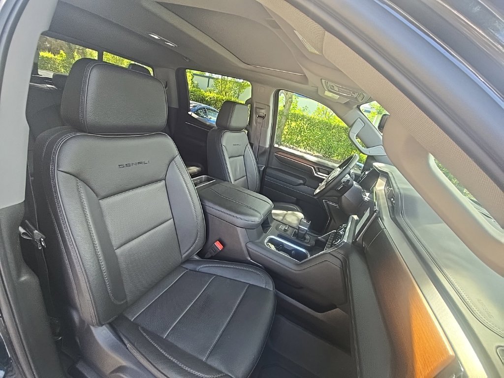 Used 2024 GMC Sierra 1500 Denali w/ Technology Package AWD/4WD image 40