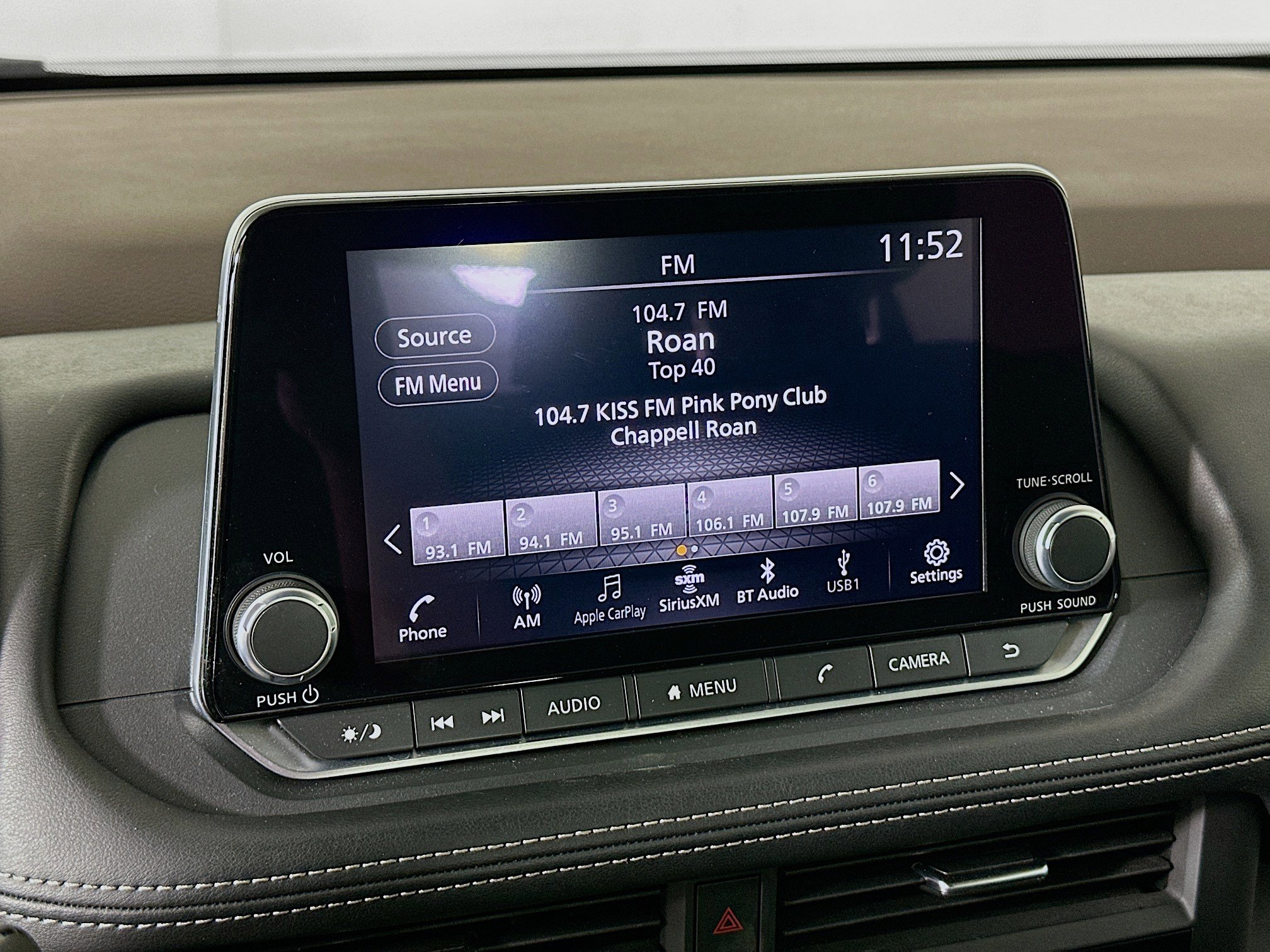 Used 2023 Nissan Rogue S image 21