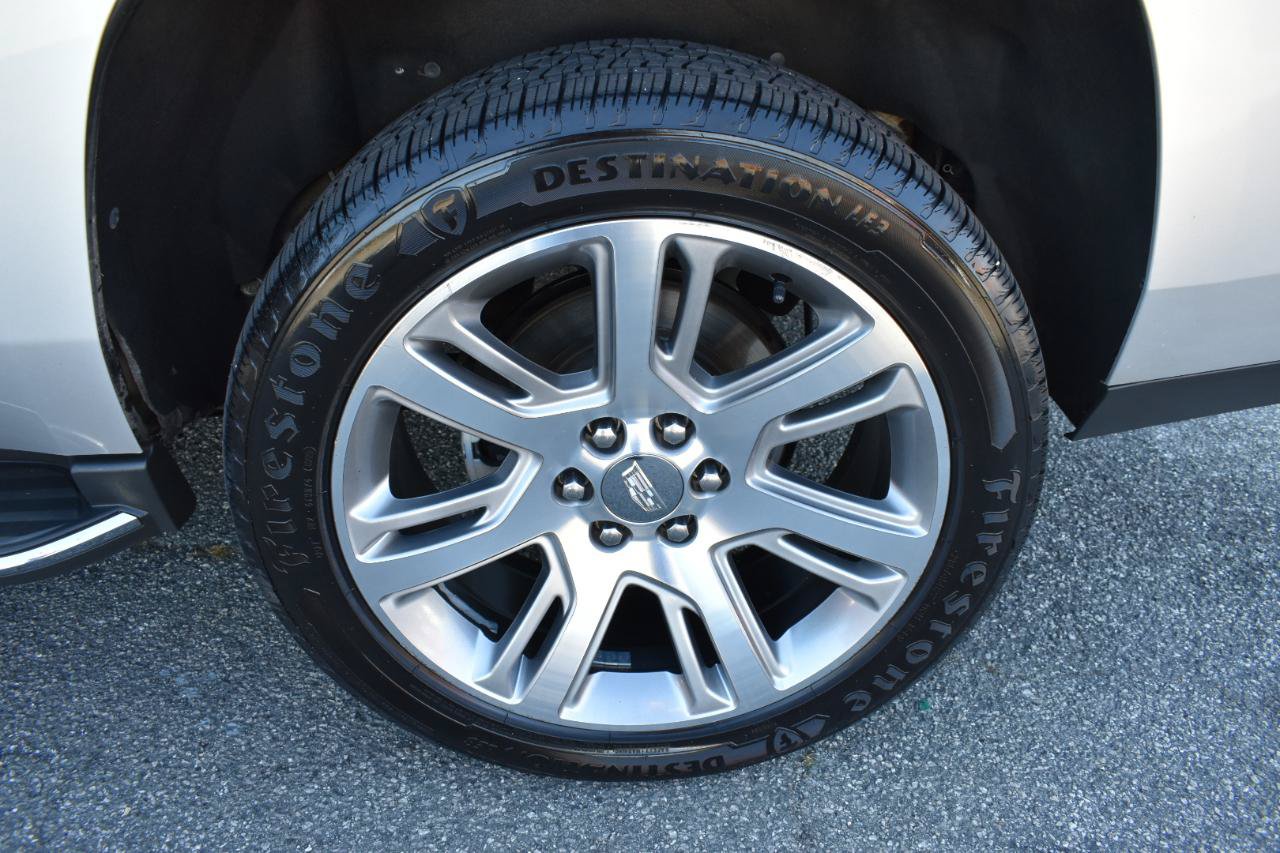Used 2016 Cadillac Escalade Luxury AWD/4WD image 34