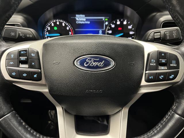 Used 2023 Ford Explorer XLT AWD/4WD image 17