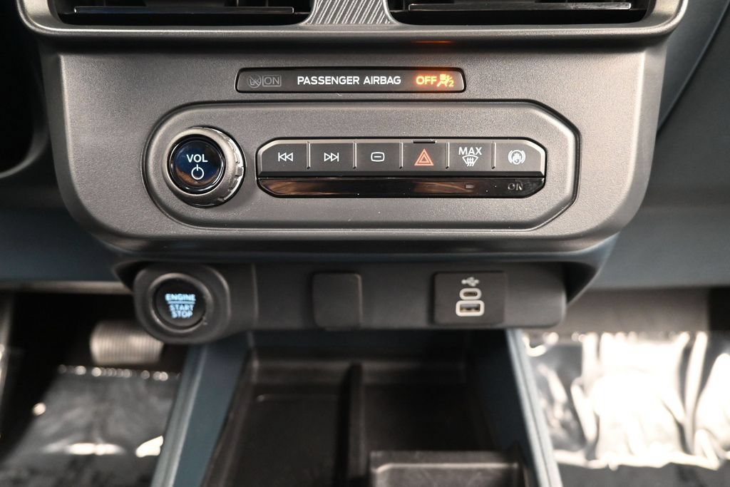 Used 2025 Ford Maverick XLT w/ Equipment Group 301A AWD/4WD image 20