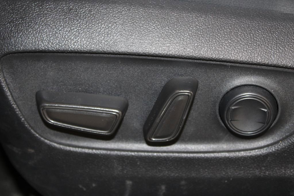 Used 2025 Toyota Highlander XSE image 14