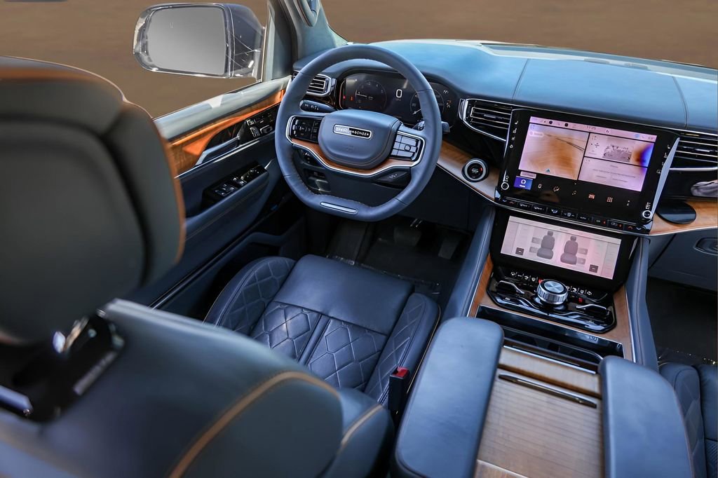 Used 2024 Jeep Grand Wagoneer Series III image 30