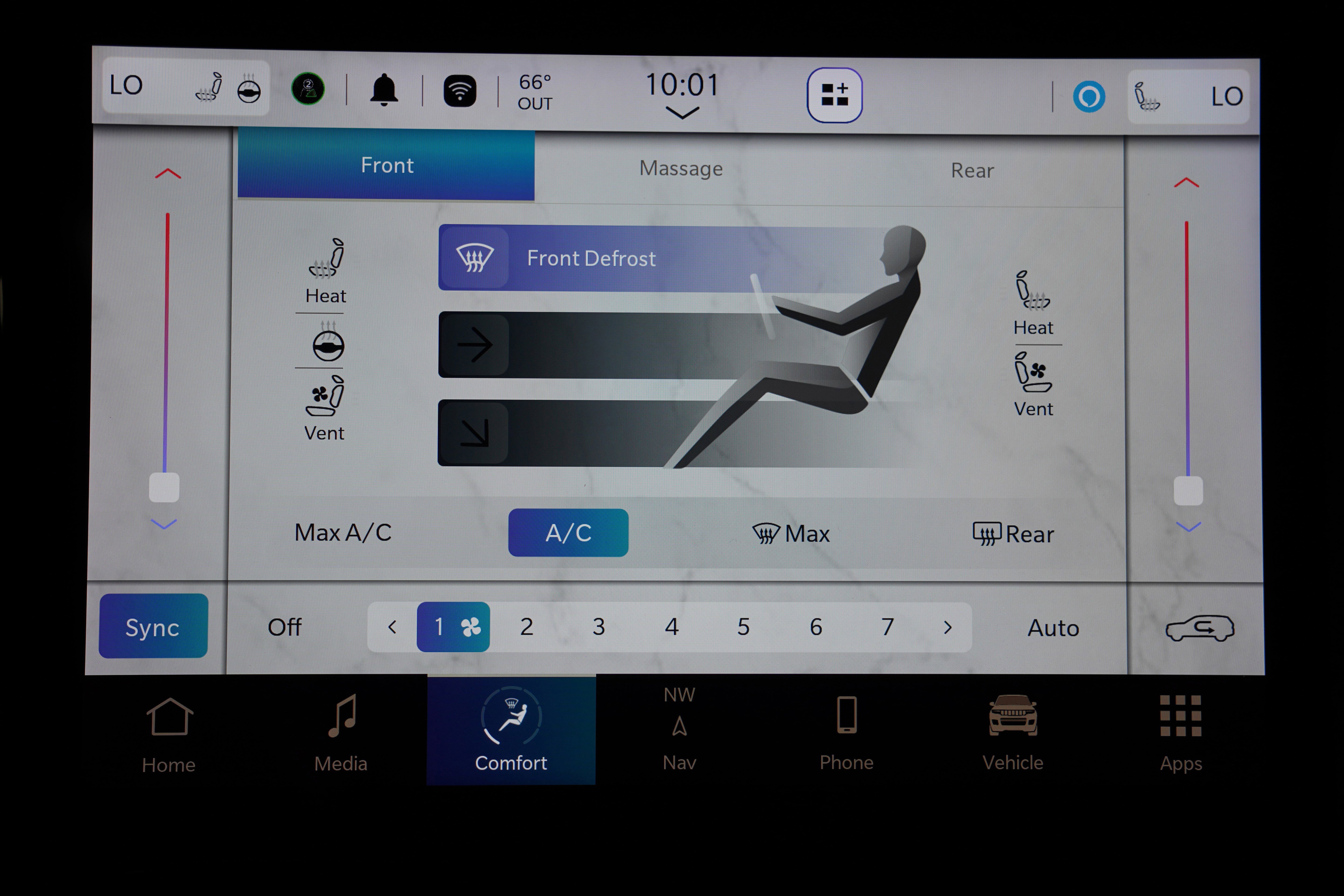 Used 2023 Jeep Grand Cherokee Overland w/ Advanced Protech Group III image 24