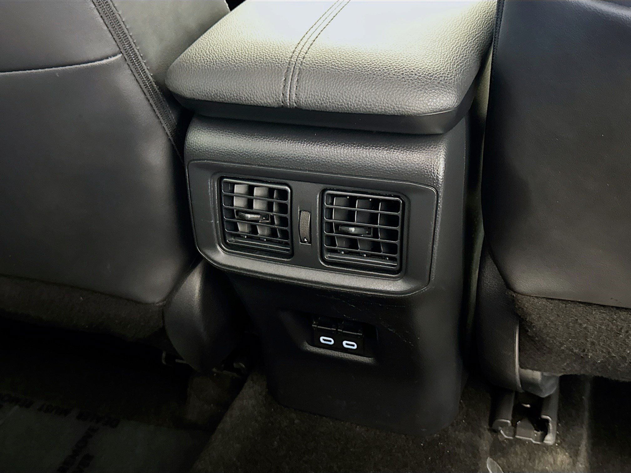 Used 2025 Toyota RAV4 XLE Premium FWD image 16