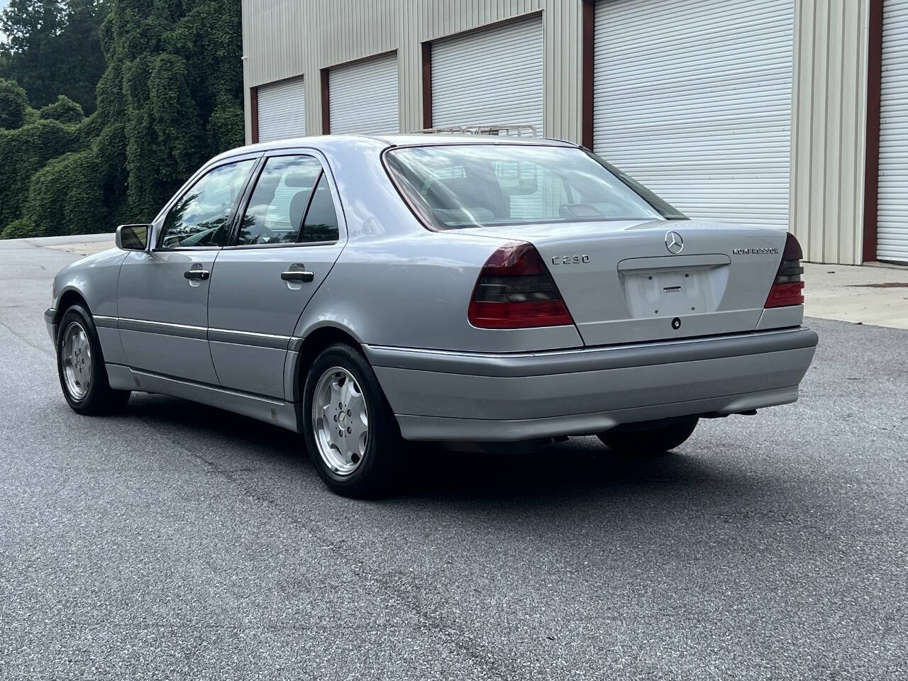 Used 1999 Mercedes-Benz C 230 image 4