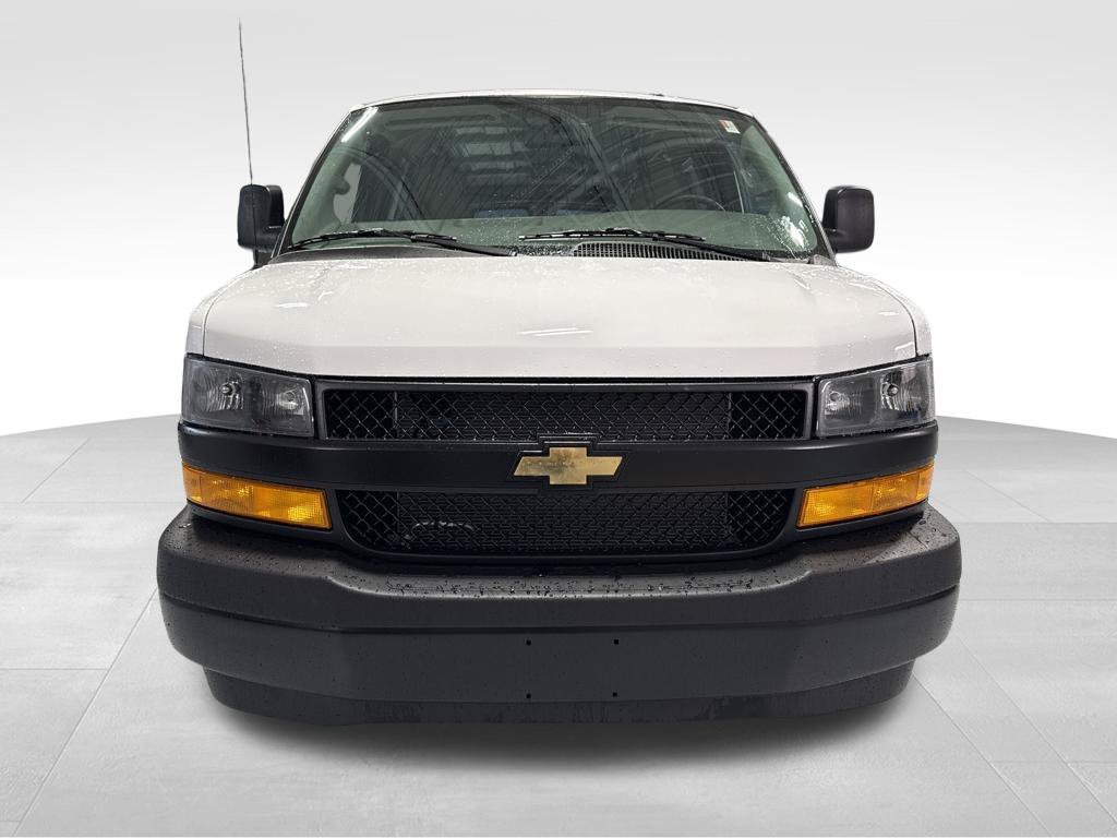 New 2025 Chevrolet Express 2500 w/ Driver Convenience Package RWD image 39