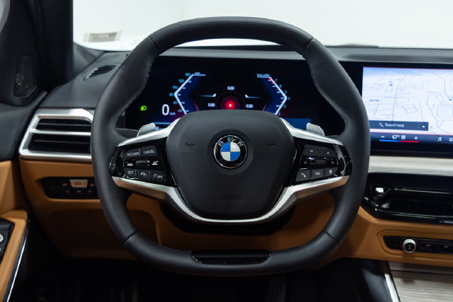 Certified 2025 BMW 330i xDrive Sedan w/ Premium Package AWD/4WD image 13