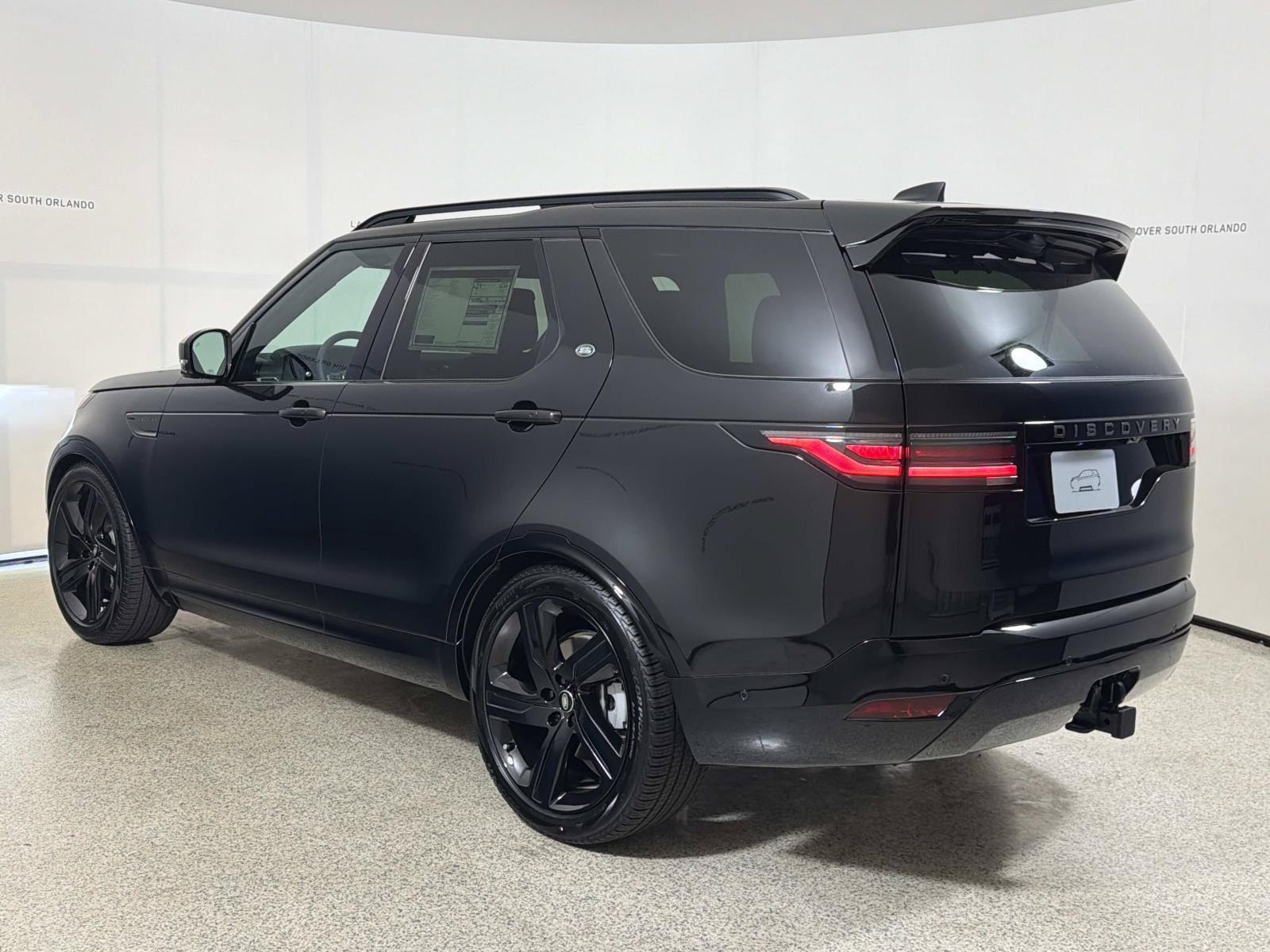 New 2026 Land Rover Discovery Dynamic SE AWD/4WD image 3