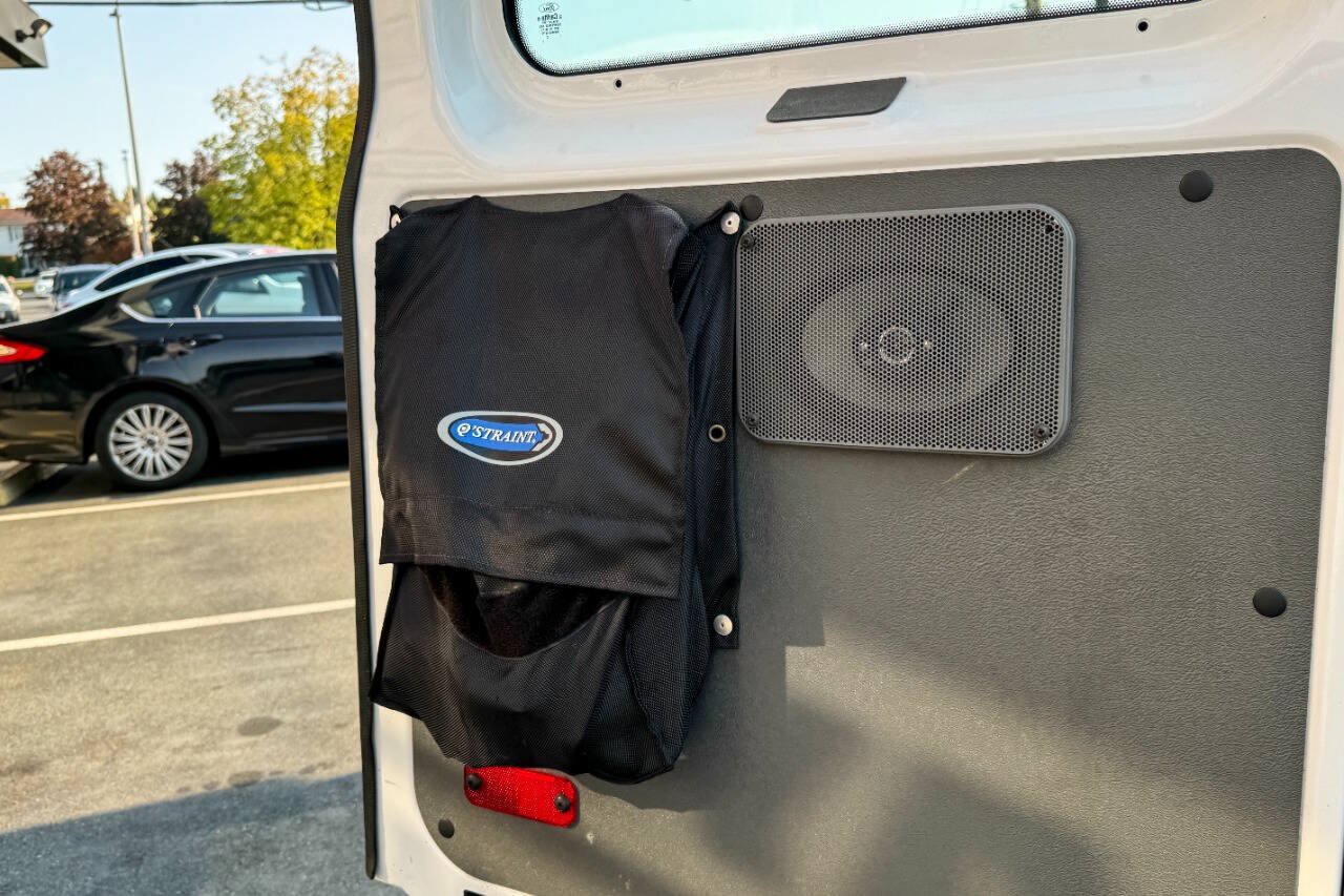 Used 2011 Ford E-350 and Econoline 350 Extended Super Duty w/ PWR Group RWD image 23