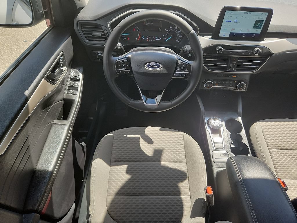 Used 2022 Ford Escape SE w/ Convenience Package FWD image 7