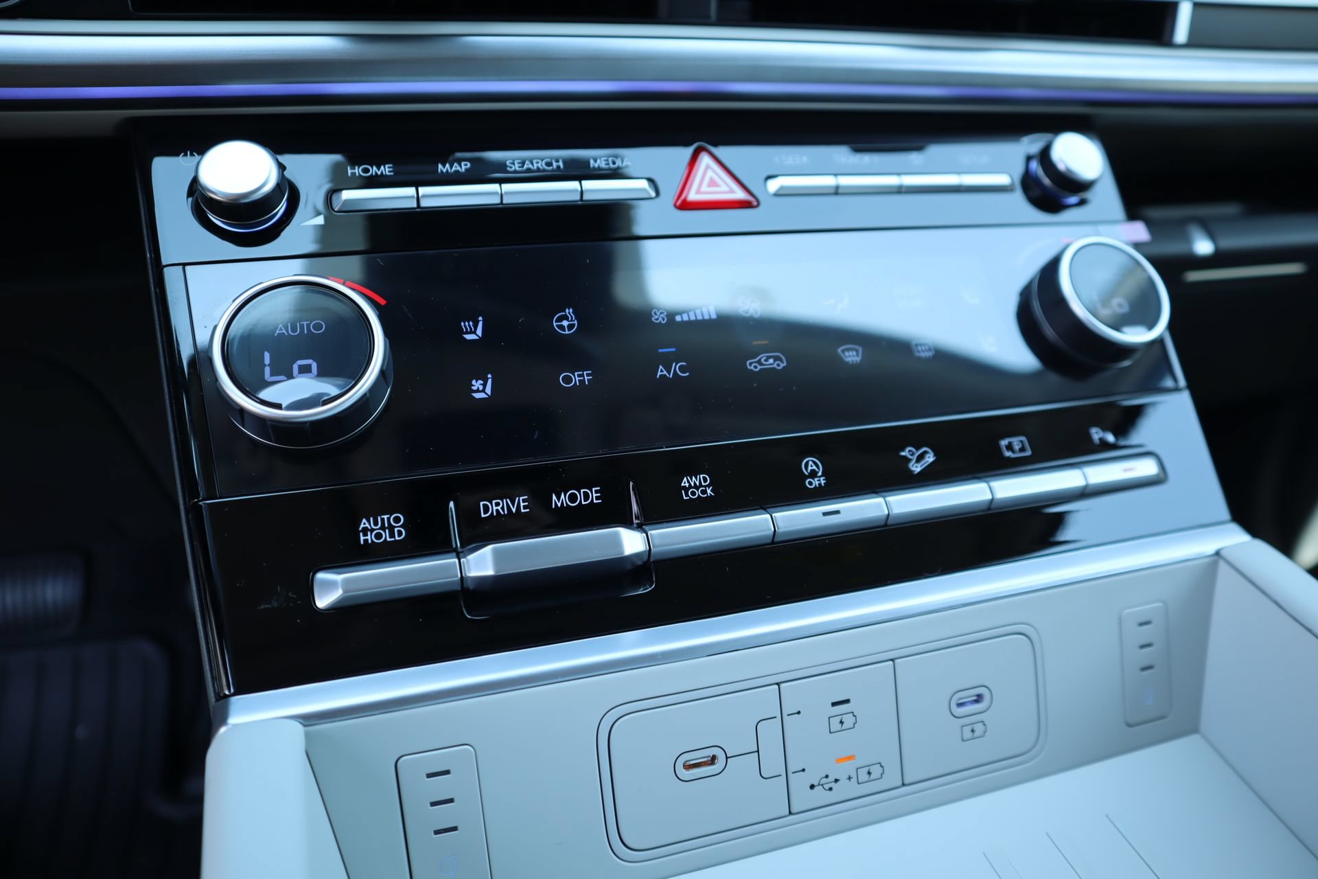New 2026 Hyundai Santa Fe Limited AWD/4WD image 7