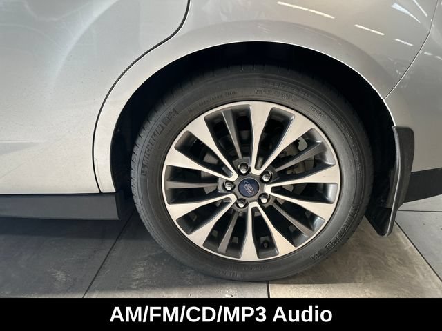 Used 2018 Ford C-MAX Titanium w/ Equipment Group 301A FWD image 7