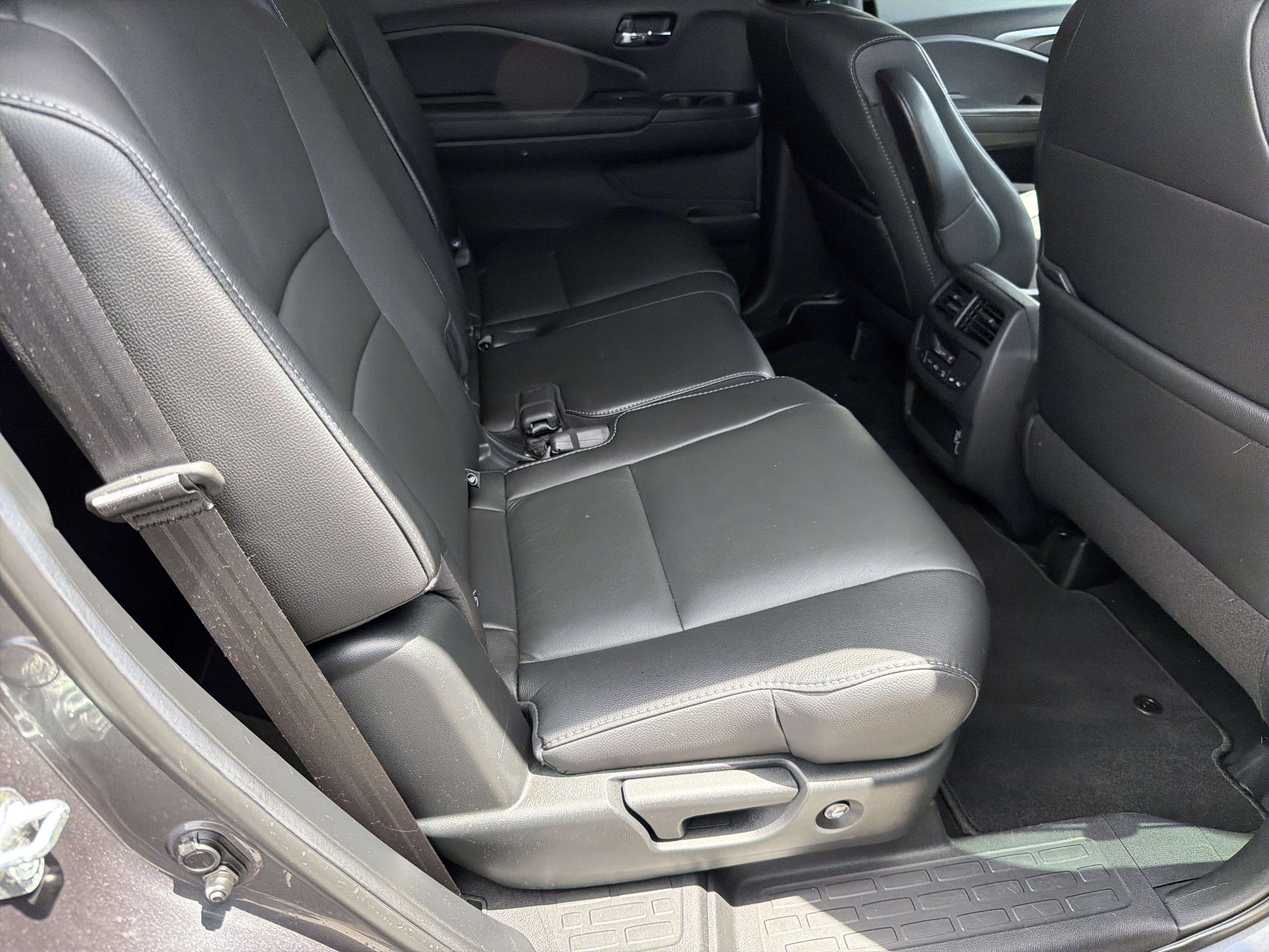 Used 2021 Honda Pilot EX-L image 25