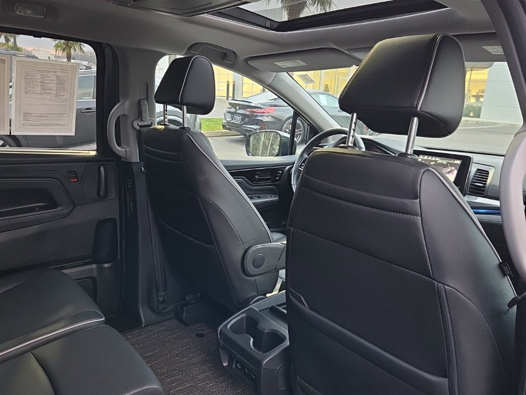 Used 2024 Honda Odyssey Elite image 17