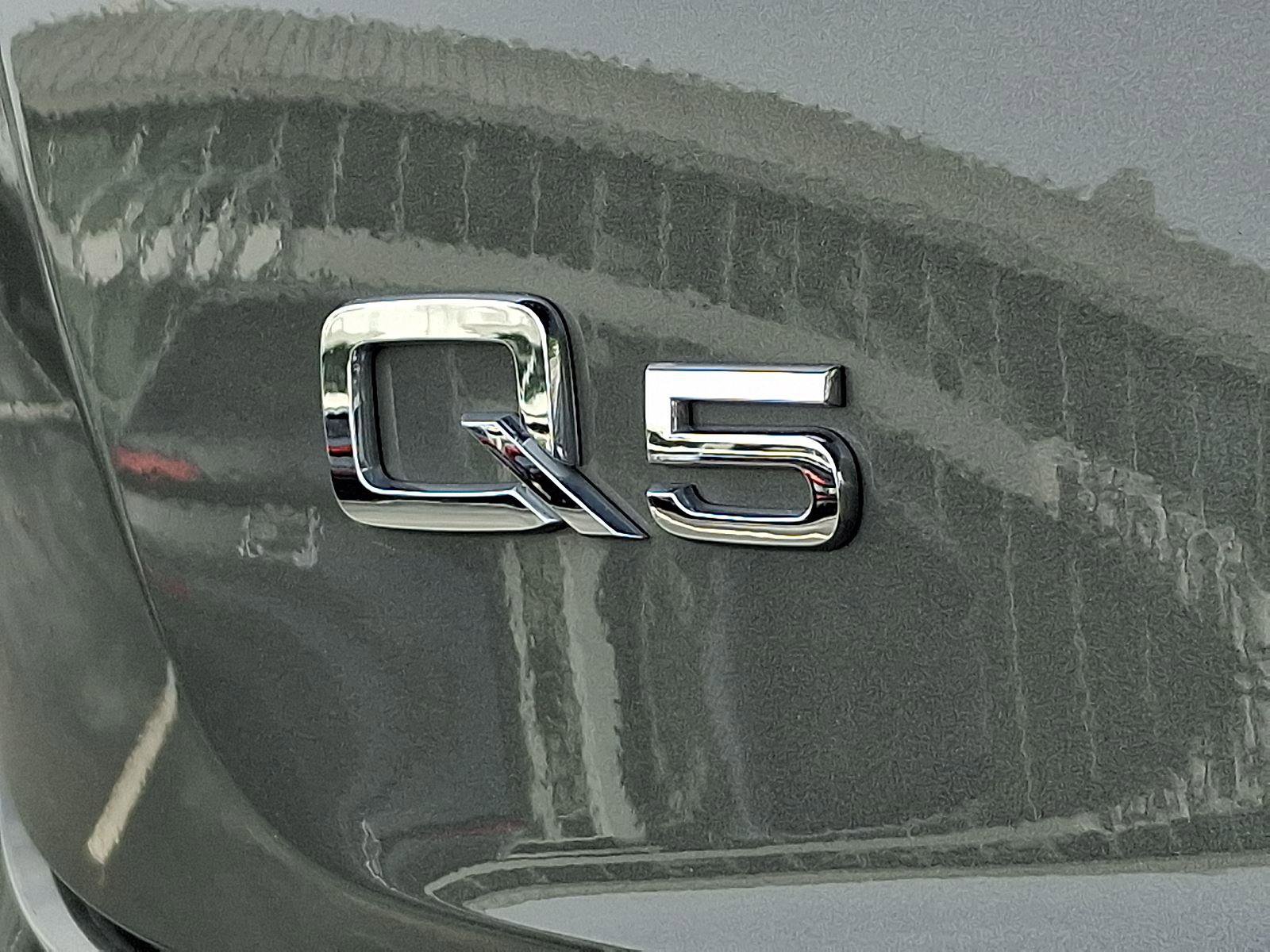 Used 2023 Audi Q5 2.0T Premium w/ Convenience Package image 32