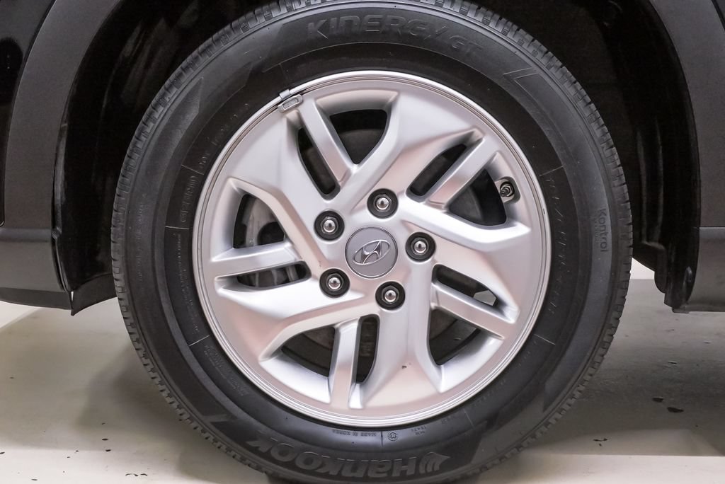 Certified 2024 Hyundai Venue SE FWD image 33