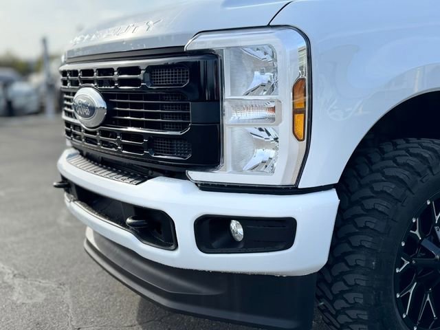 Used 2024 Ford F350 XLT AWD/4WD image 11