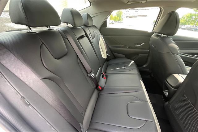 New 2025 Hyundai Elantra Limited image 26