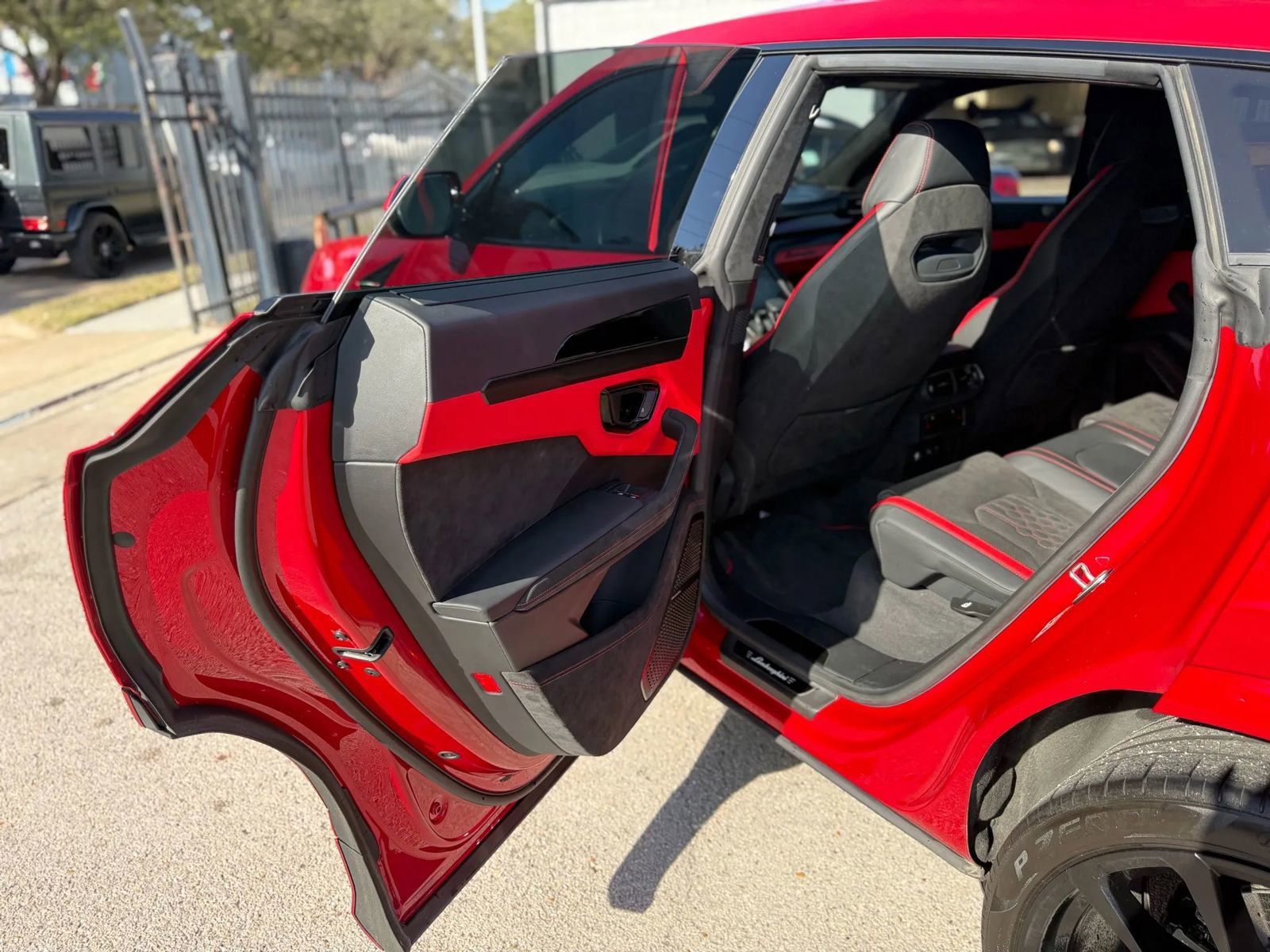 Used 2023 Lamborghini Urus S AWD/4WD image 27