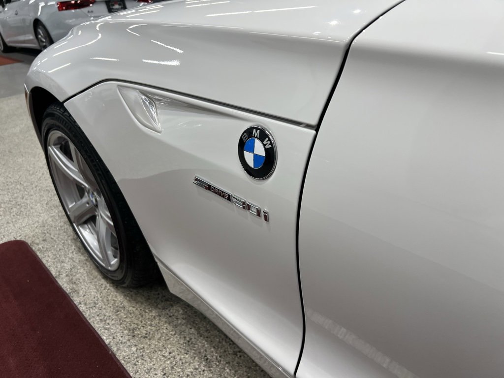 Used 2011 BMW Z4 sDrive30i image 30