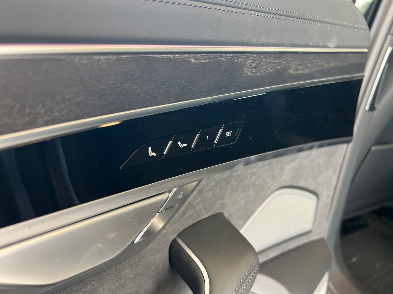 New 2026 Audi A8 L 3.0T AWD/4WD image 34