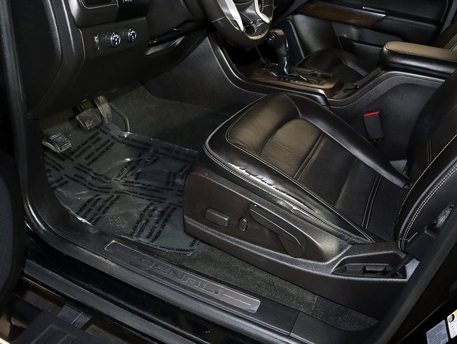 Used 2017 GMC Canyon Denali image 24