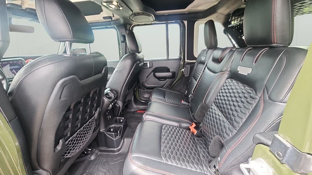 Used 2021 Jeep Wrangler Unlimited Rubicon AWD/4WD image 13