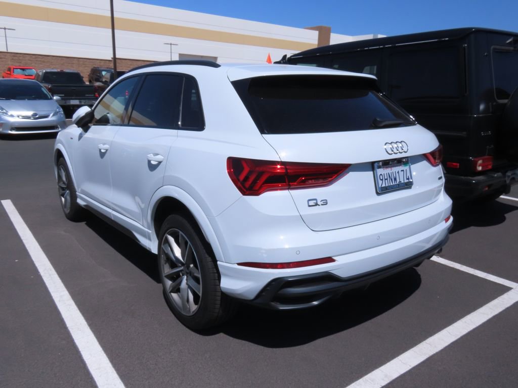 Used 2021 Audi Q3 2.0T Premium w/ Convenience Package AWD/4WD image 3