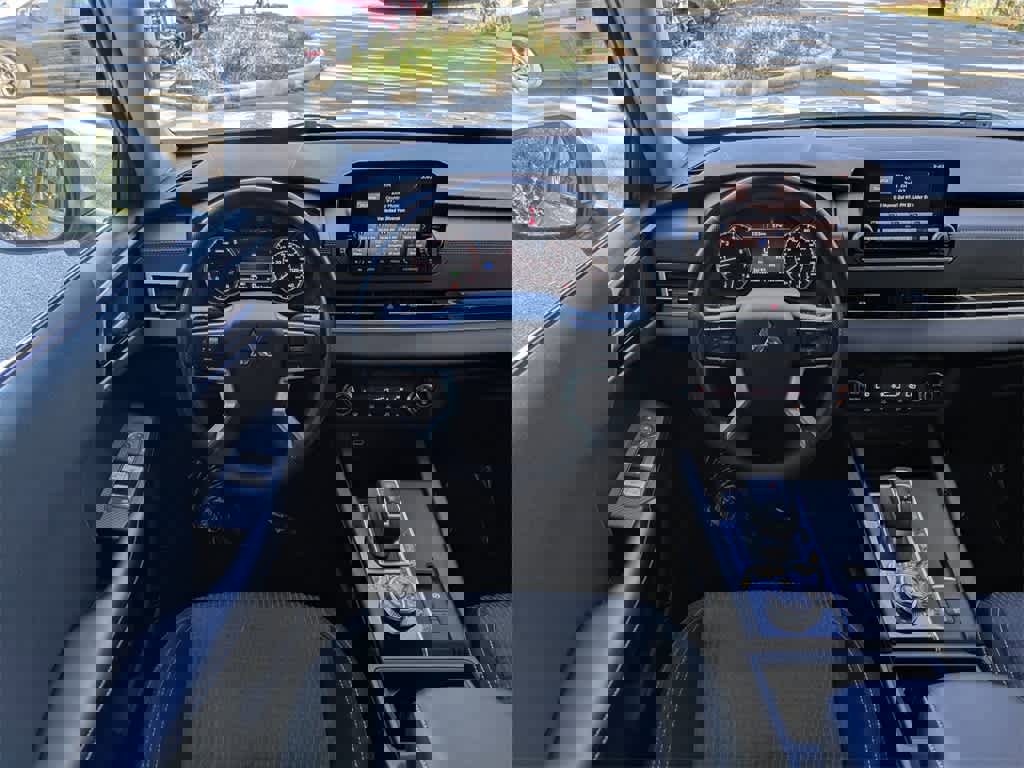 Used 2022 Mitsubishi Outlander ES image 18