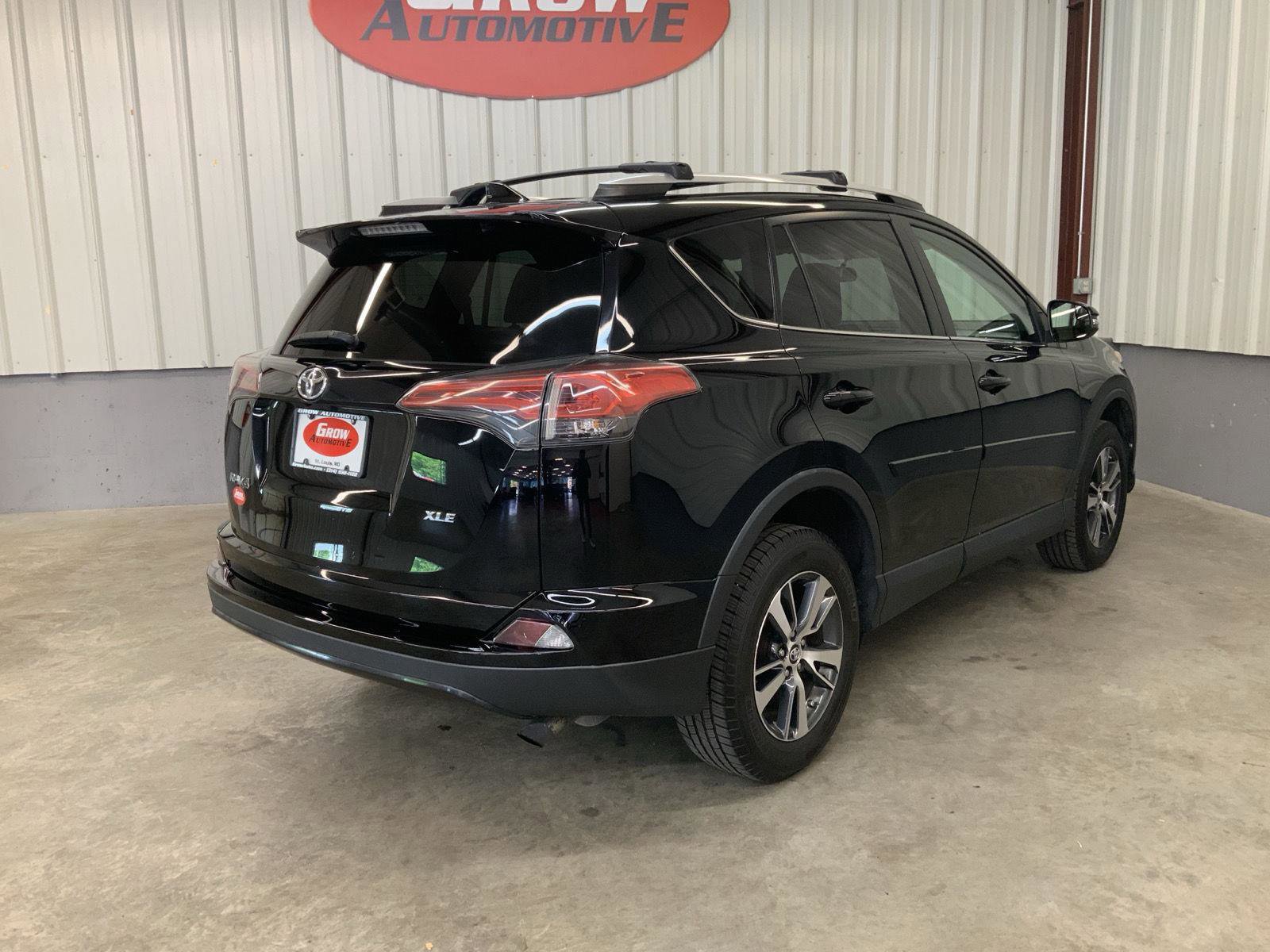 Used 2016 Toyota RAV4 XLE FWD image 9