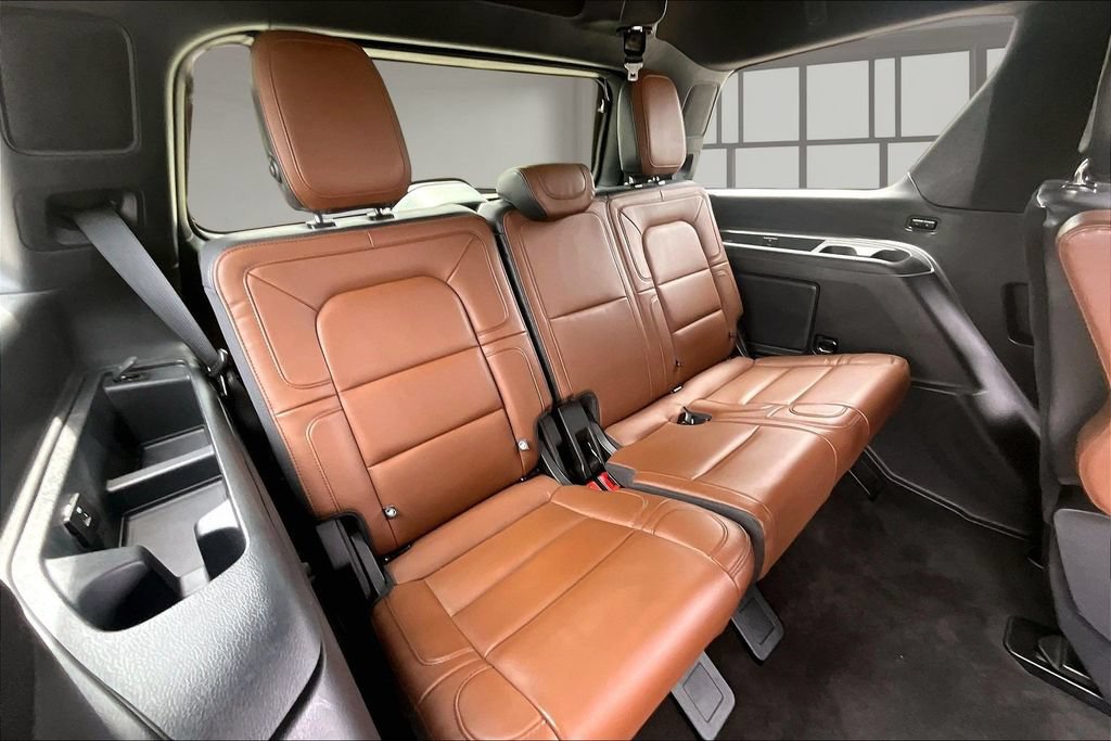 Used 2022 Lincoln Navigator Reserve AWD/4WD image 24