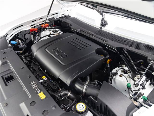 New 2026 Land Rover Defender 110 S AWD/4WD image 11