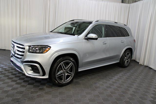 New 2026 Mercedes-Benz GLS 450 4MATIC image 3