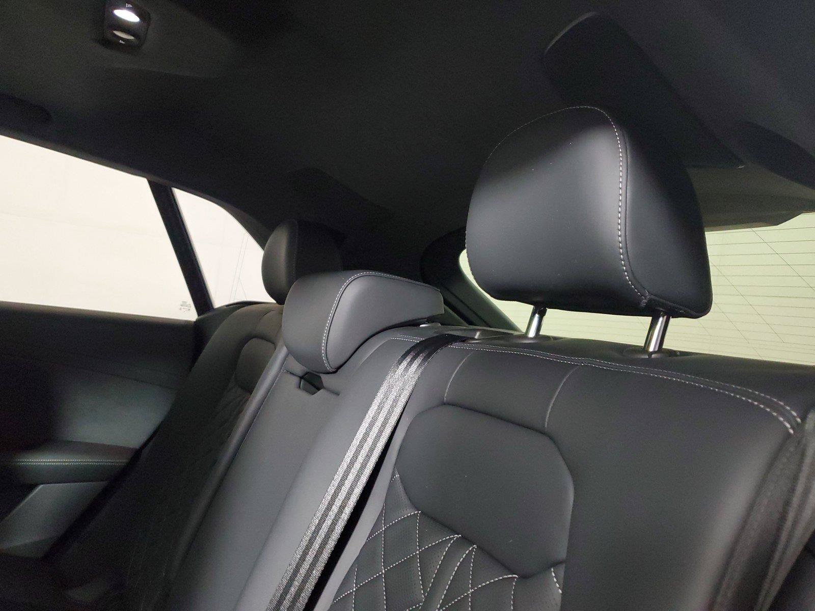 Used 2026 Audi SQ8 Prestige AWD/4WD image 12