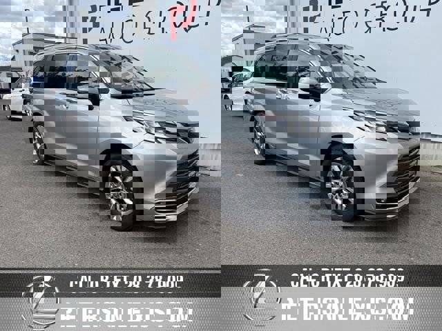 Used 2022 Toyota Sienna Limited AWD/4WD image 2