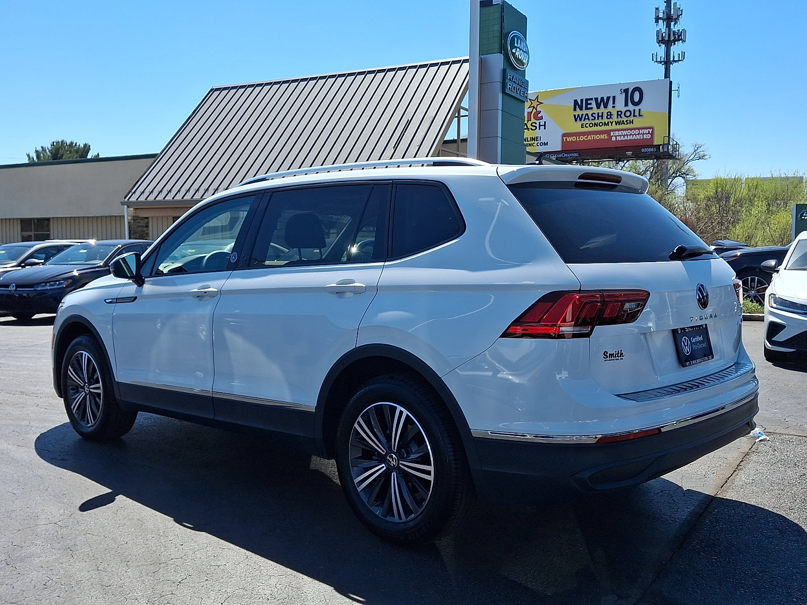 Certified 2024 Volkswagen Tiguan Wolfsburg Edition image 4