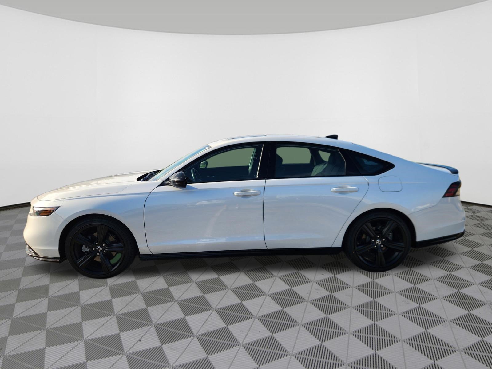 Certified 2025 Honda Accord Sport image 5
