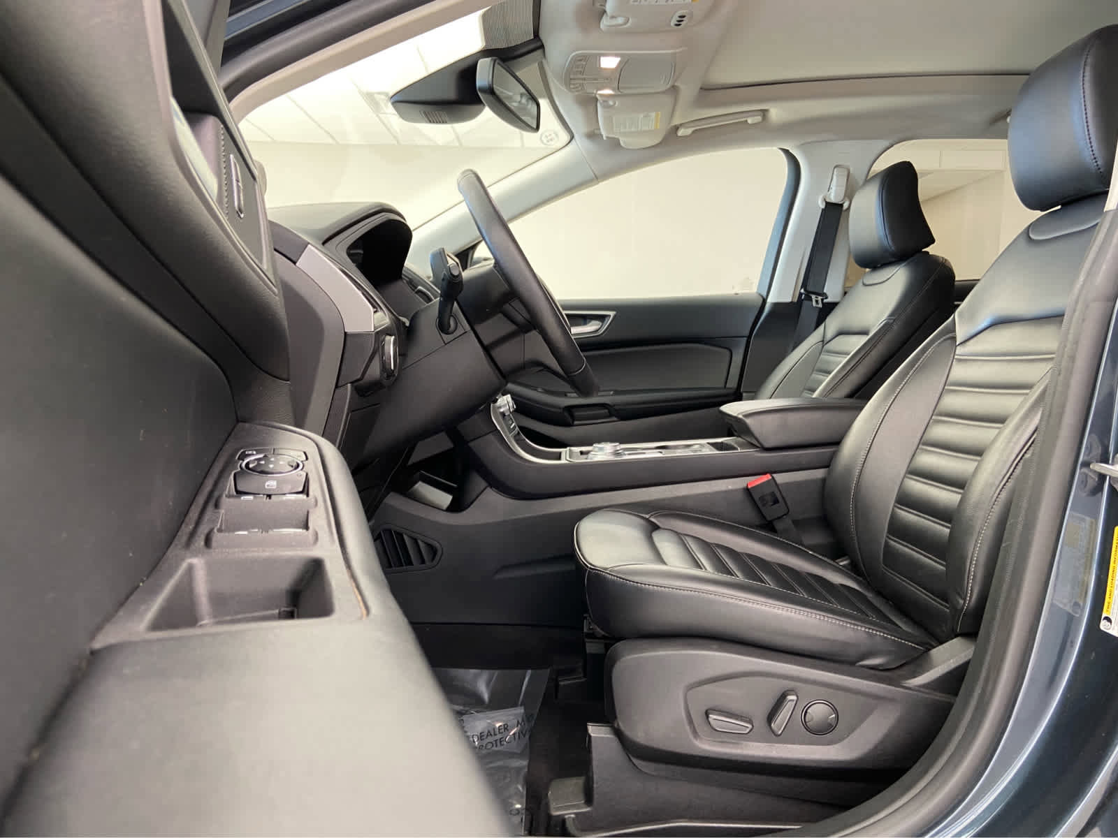 Used 2024 Ford Edge SEL w/ Convenience Package image 16