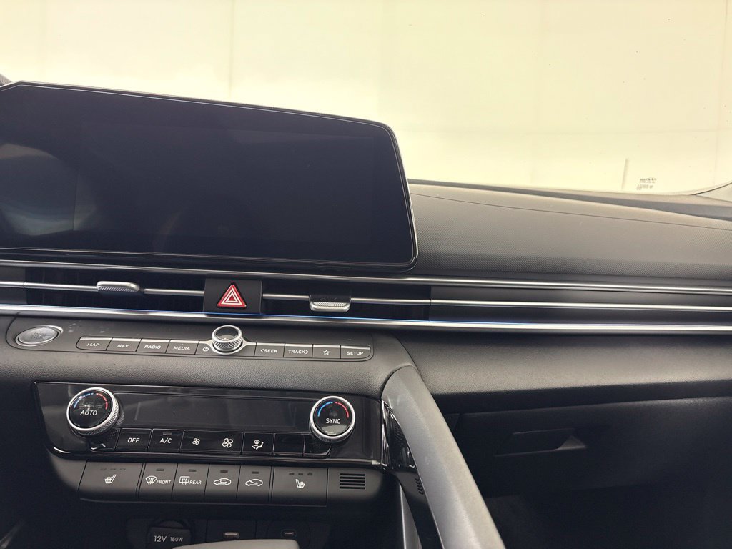 New 2026 Hyundai Elantra Limited FWD image 23