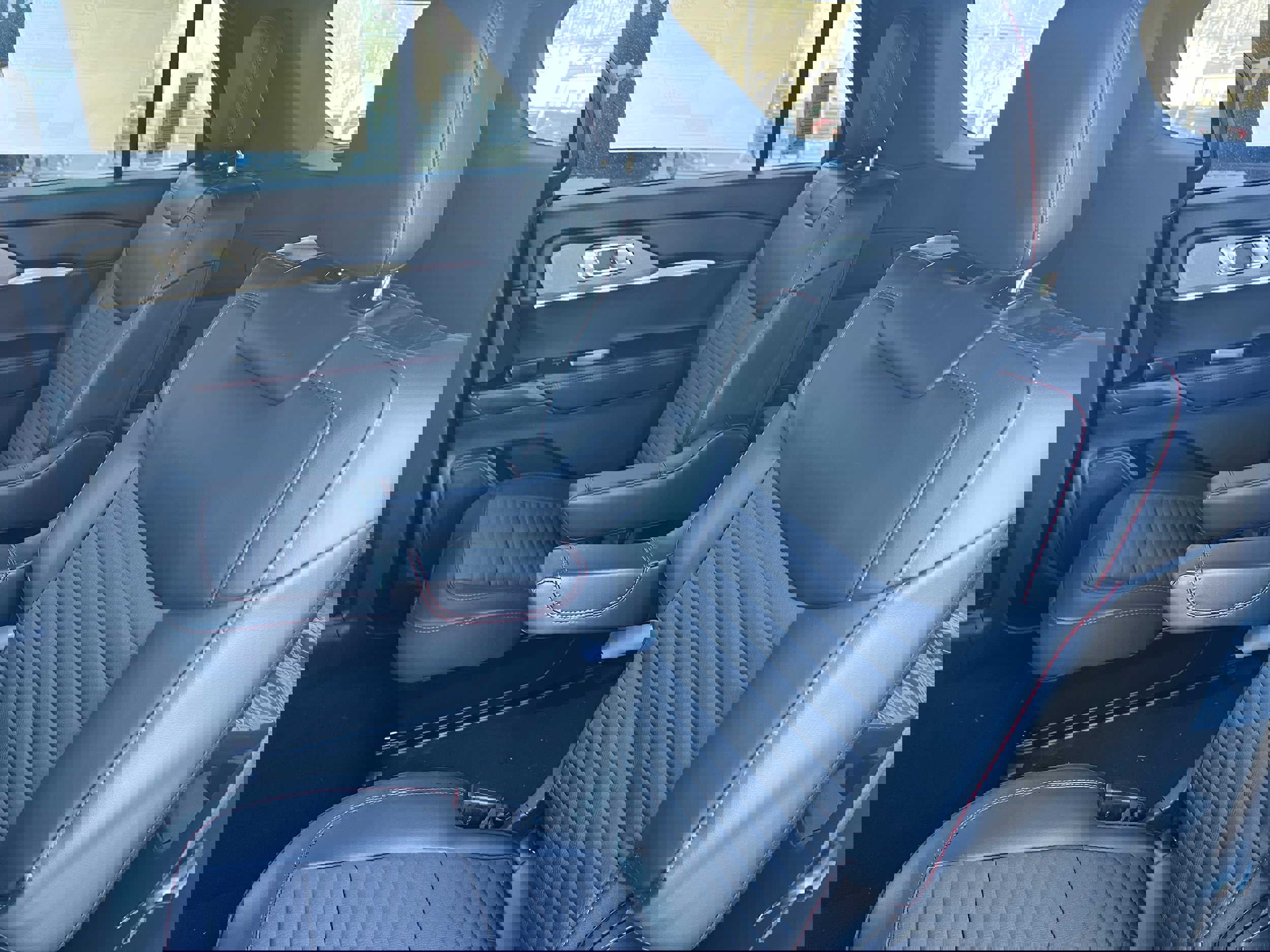 New 2026 Ford Explorer ST-Line w/ ST-Line Street Pack image 19