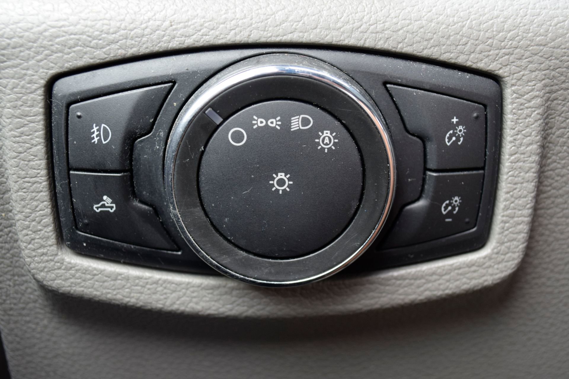 Used 2016 Ford F150 XLT image 14