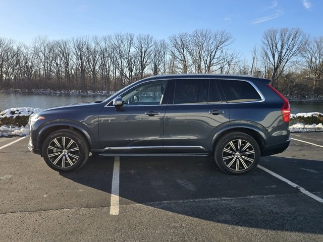 Used 2022 Volvo XC90 T8 Inscription image 9